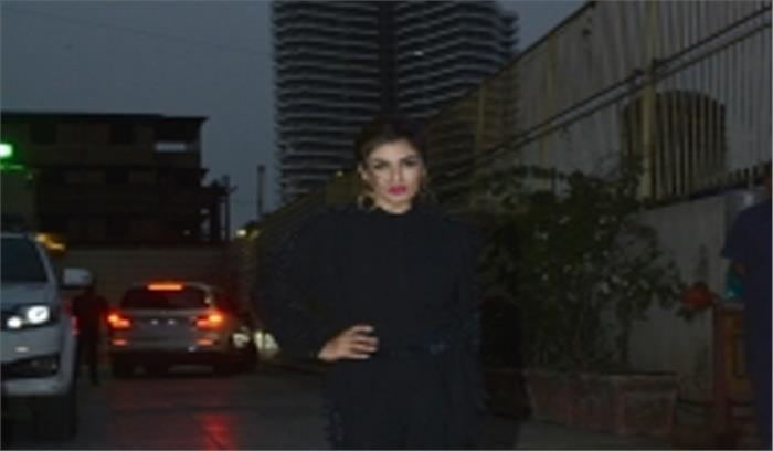 सोनाक्षी की फिल्म के लिए रीक्रिएट होगा रवीना का मशहूर गाना शहर की लड़की