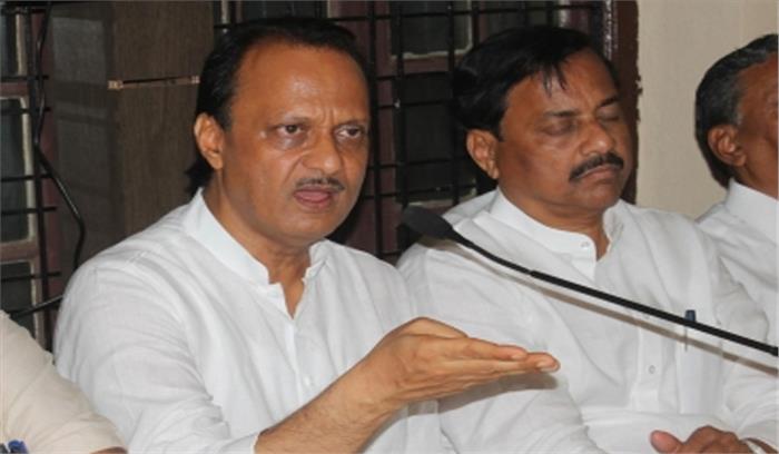 अजित पवार के पास समर्थन नहीं तो उन्हें मनाने की कोशिश क्यों कर रही राकांपा? अजित पवार के पास समर्थन नहीं तो उन्हें मनाने की कोशिश क्यों कर रही राकांपा?