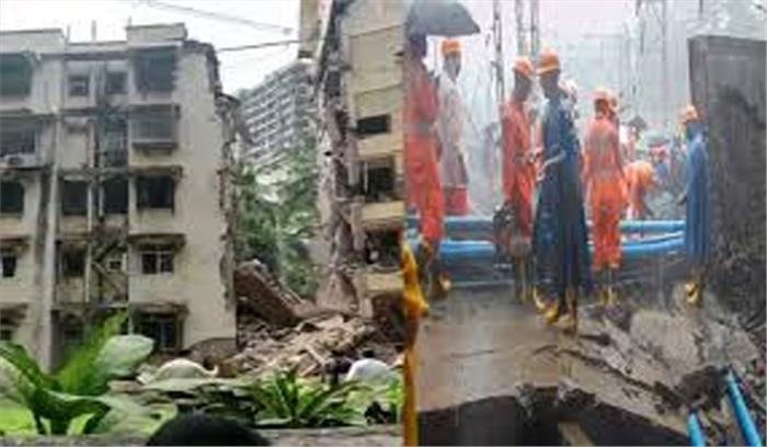 मुंबई में इमारत का हिस्सा गिरने से नाबालिग लड़की की मौत मुंबई में इमारत का हिस्सा गिरने से नाबालिग लड़की की मौत