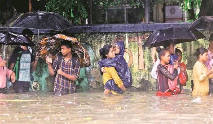 मुबंई में बाढ़ से 5 लोगों की मौत