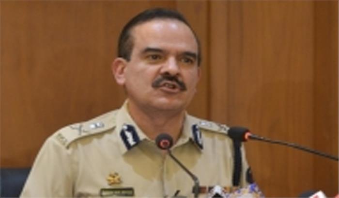 मुंबई पुलिस आयुक्त की पत्नी सविता 7 कंपनियों में निदेशक