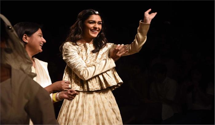 एलएफडब्ल्यू 2019 के तीसरे दिन मृणाल, आथिया और सुमित व्यास ने बिखेरा जलवा