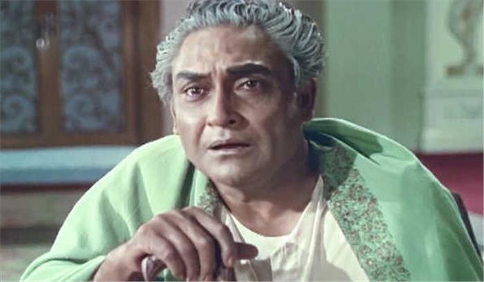 फिल्म किस्मत में पहले एंटी हीरो की भूमिका निभाई थी अशोक कुमार ने