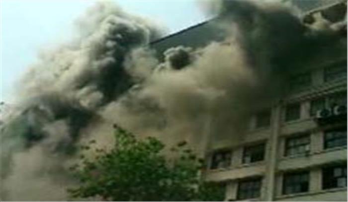 मुंबई के जीएसटी भवन में  लगी भीषण आग, कोई हताहत नहीं