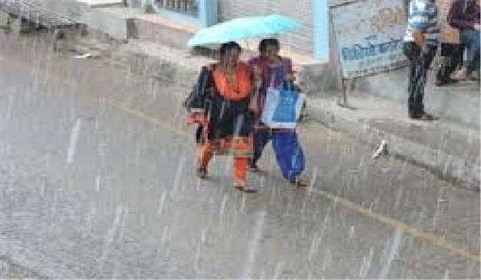 मुंबई और निकटवर्ती जिलों में मूसलाधार बारिश से जनजीवन प्रभावित