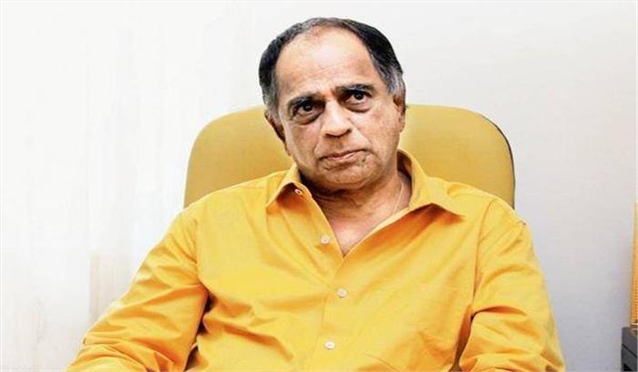 3 कट के साथ रंगीला राजा को हरी झंडी