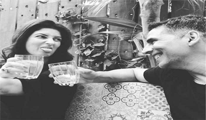 ट्विंकल ने अक्षय की तारीफ की