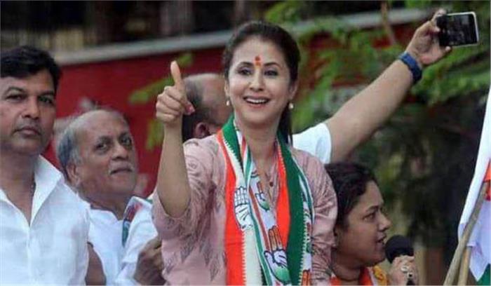 अभिनेत्री उर्मिला मातोंडकर ने छोड़ दी कांग्रेस  