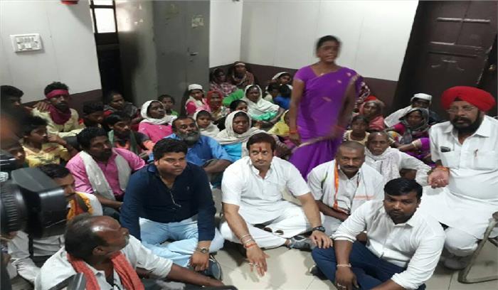 सरोना के लोगों की परेशानी दूर करने कांग्रेस का कलेक्टोरेट घेराव
