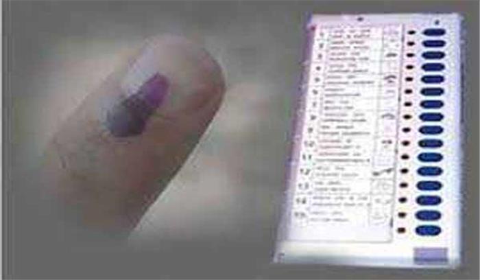 यूपी  निकाय चुनाव: 12 बजे तक 22 फीसदी मतदान