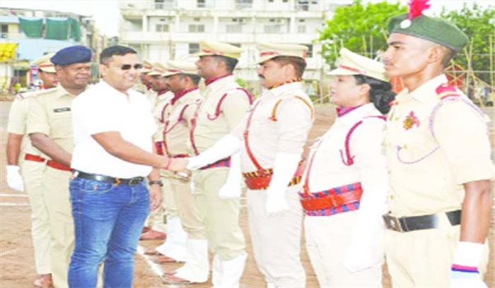 स्वतंत्रता दिवस समारोह का किया गया पूर्वाभ्यास स्वतंत्रता दिवस समारोह का किया गया पूर्वाभ्यास