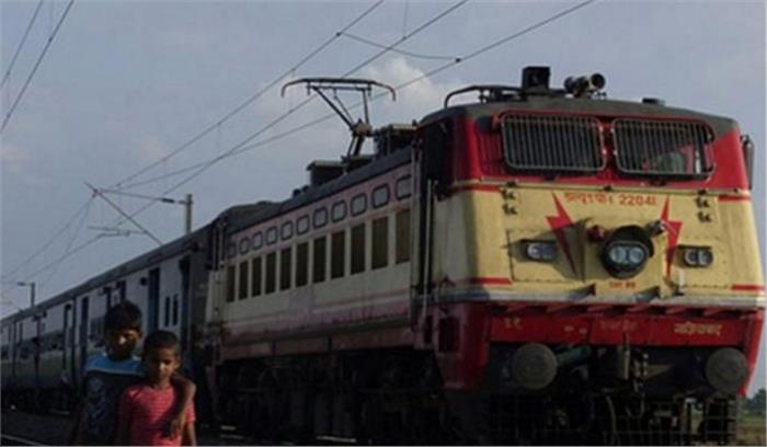 बम रखे जाने की सूचना पर रोकी गयी मुरी एक्सप्रेस