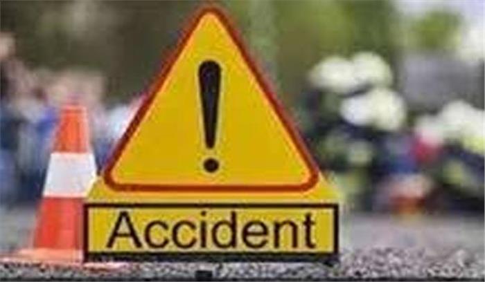 मुजफ्फरनगर सड़क दुर्घटना में कार सवार प्रधान समेत दो लोगों की मौत