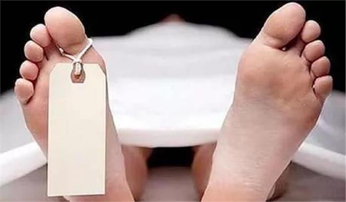 मुजफ्फरपुर में नदी किनारे से महिला का शव बरामद मुजफ्फरपुर में नदी किनारे से महिला का शव बरामद