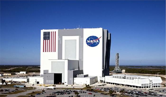 नासा का अंतरिक्ष यान  पृथ्वी के पास से गुजरा