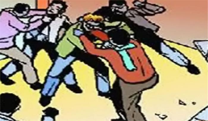 मरीज की मौत से गुस्साए परिजनों ने अस्पताल में किया हंगामा