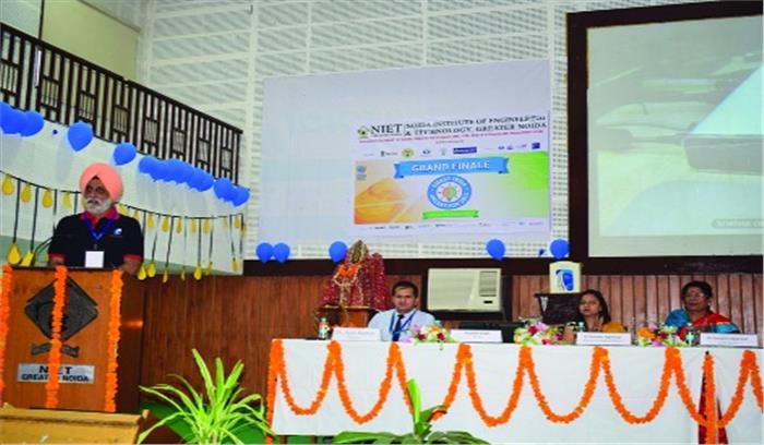 नए भारत का निर्माण केवल सॉफ्टवेयर से ही संभव नहीं : अमरजीत सिंह नए भारत का निर्माण केवल सॉफ्टवेयर से ही संभव नहीं : अमरजीत सिंह