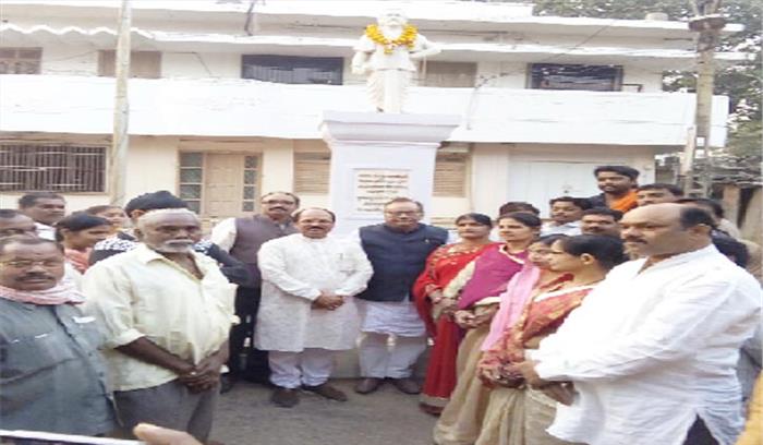 पं. सुंदरलाल शर्मा की जयंती मनाई गई