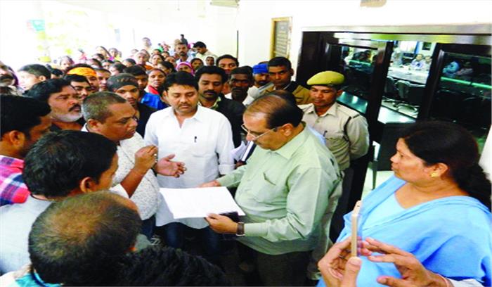 क्रेशर प्लांट-कोल डिपो के खिलाफ भड़का गुस्सा