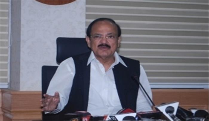 नायडू, जेटली ने सीआरपीएफ काफिले पर हमले की कड़ी निंदा की नायडू, जेटली ने सीआरपीएफ काफिले पर हमले की कड़ी निंदा की