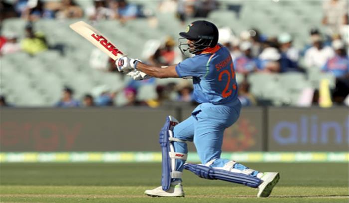 नेपियर वनडे: सूरज की तेज रोशनी के कारण रुका मैच