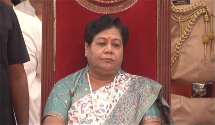 बच्चे पढ़ाई के साथ खेलकूद में भी भाग लें : उइके