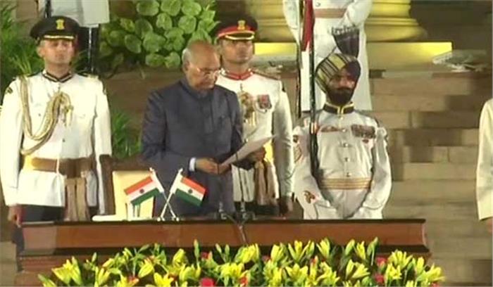 पीएम मोदी के साथ 24 कैबिनेट मंत्रियों ने ली शपथ