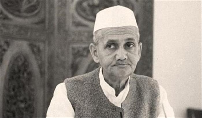 लाल बहादुर शास्त्री की जयंती पर पीएम मोदी ने दी श्रद्धांजलि