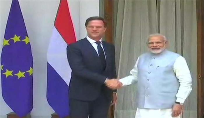 पीएम मोदी ने द्विपक्षीय वार्ता से पहले नीदरलैंड के प्रधानमंत्री से मुलाकात की