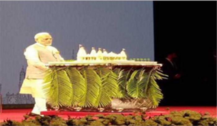 आबूधाबी में पीएम मोदी ने हिन्दू मंदिर का शिलान्यास किया