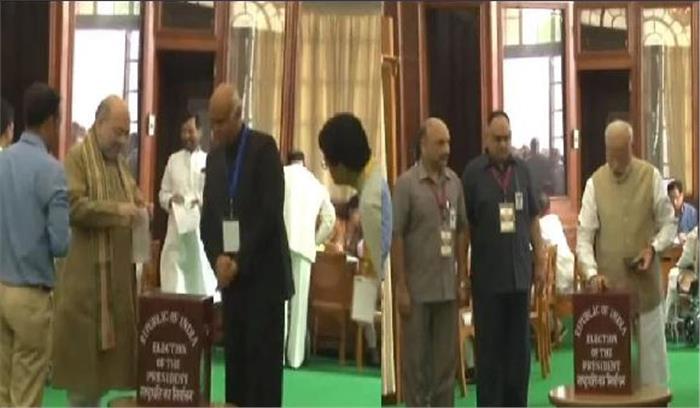 राष्ट्रपति चुनाव में पीएम मोदी और अमित शाह ने वोट डाला