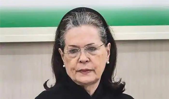 सरकार प्रवासियों की दुर्दशा देखे, उन्हें 7,500 रुपये दे : सोनिया गांधी