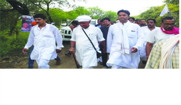 नर्मदा यात्रा में शामिल हुए पीसीसी सचिव आनंद पवार