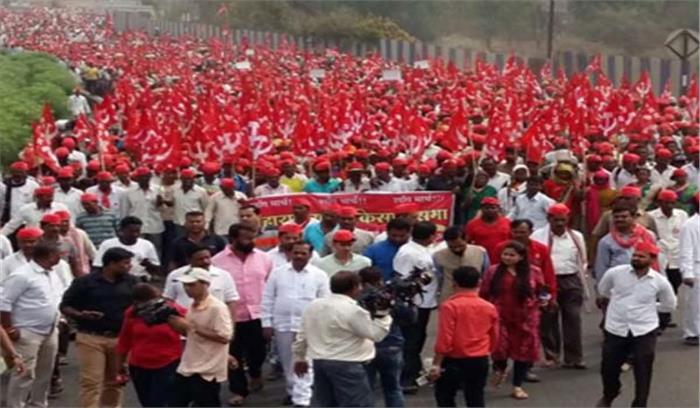 महाराष्ट्र किसानों की रैली रद्द, सरकार ने मानी सभी मांगें: धावले महाराष्ट्र किसानों की रैली रद्द, सरकार ने मानी सभी मांगें: धावले
