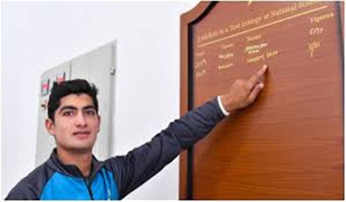 टेस्ट में 5 विकेट लेने वाले युवा तेज गेंदबाज बने नसीम शाह