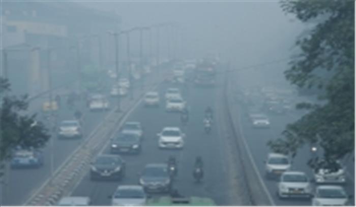 धूल भरी आंधी से दिल्ली की हवा खराब