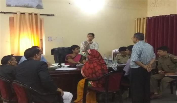 राष्ट्रीय महिला आयोग की सदस्या ने लगाई चौपाल राष्ट्रीय महिला आयोग की सदस्या ने लगाई चौपाल