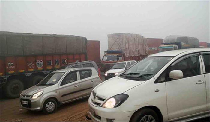 राष्ट्रीय राजमार्ग पर जाम से वाहन चालक परेशान