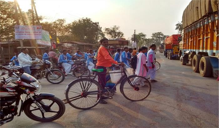 ट्रैफिक जाम व दुर्घटना के बचाव के लिए व्यवस्था की मांग