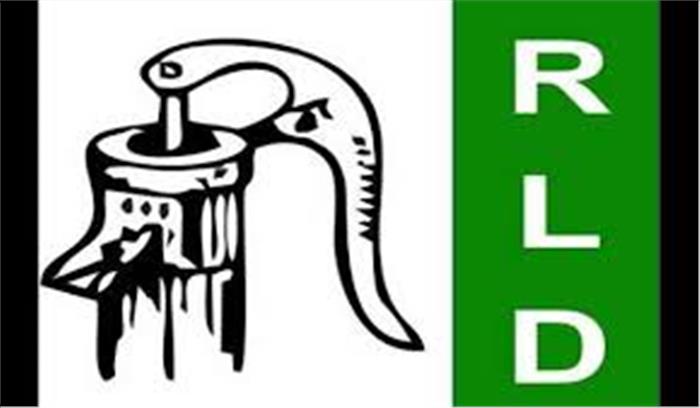 टिड्डियों की रोकथाम के लिये सरकार नही उठा रही है प्रभावी कदम: रालोद