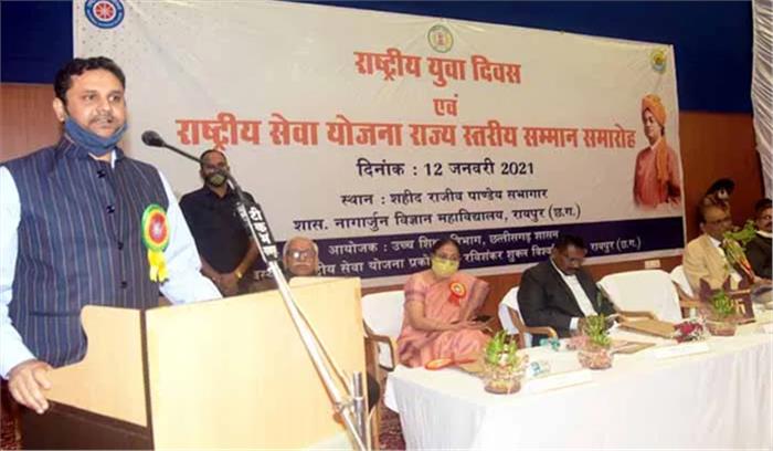 राष्ट्रीय सेवा योजना के कार्य ग्रामीणों के लिए महत्वपूर्ण : उमेश पटेल