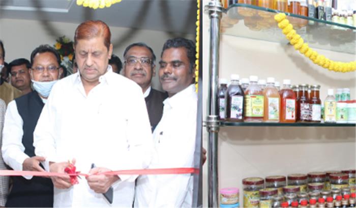 नैसर्गिक गुणों से भरपूर उत्पाद लोगों के स्वास्थ्य के लिए फायदेमंद : अकबर नैसर्गिक गुणों से भरपूर उत्पाद लोगों के स्वास्थ्य के लिए फायदेमंद : अकबर