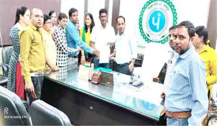 शिक्षक संवर्ग ने की सीईओ से मुलाकात शिक्षक संवर्ग ने की सीईओ से मुलाकात