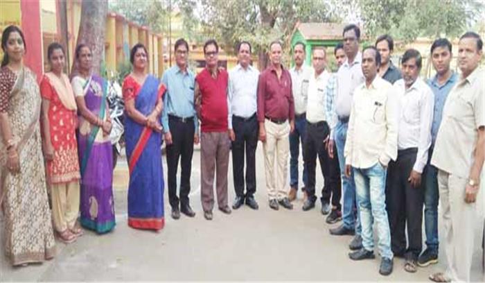 संस्था की हरियाली देखने आए 6 प्राचार्य