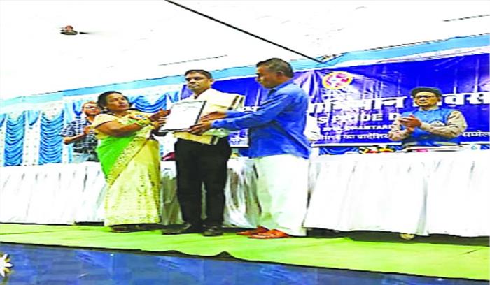 किशोर साहू को शिक्षक रत्न सम्मान 