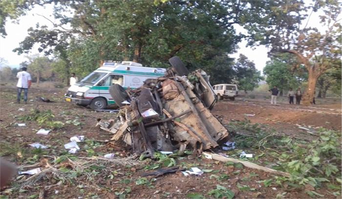 नक्सली हमले में भाजपा विधायक सहित 5 की मौत 