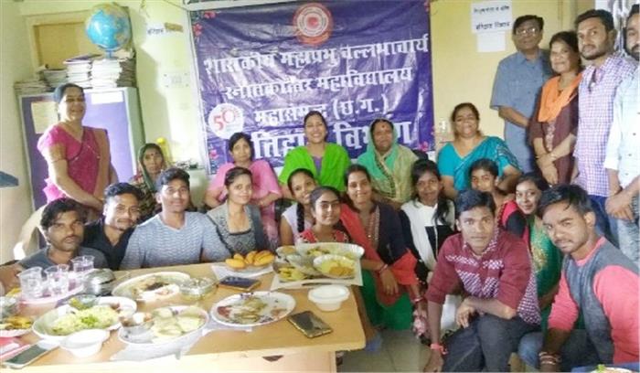 व्यंजन प्रतियोगिता में नेहा प्रथम