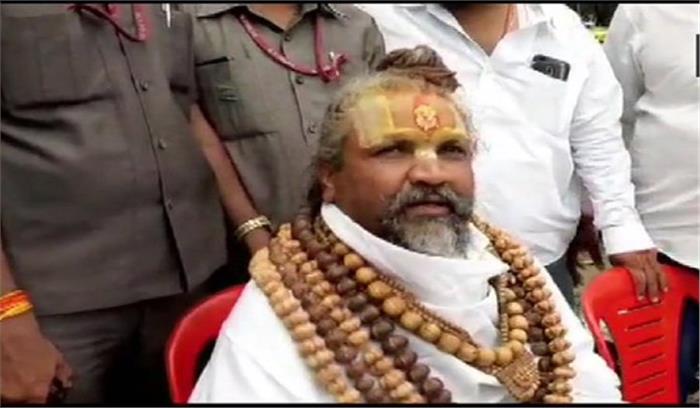 नेपाली नागरिकों पर कंप्यूटर बाबा के बयान की विहिप ने निंदा की नेपाली नागरिकों पर कंप्यूटर बाबा के बयान की विहिप ने निंदा की