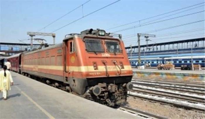 राष्ट्रीय राजधानी के ओखला स्टेशन पर तकनीकी खराबी के कारण 15 ट्रेनें लेट राष्ट्रीय राजधानी के ओखला स्टेशन पर तकनीकी खराबी के कारण 15 ट्रेनें लेट