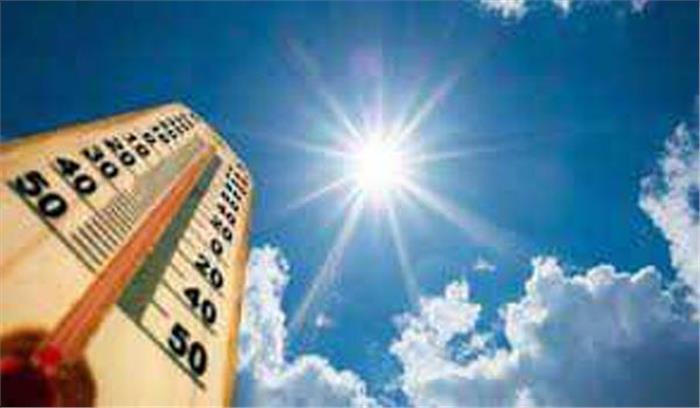 दिल्ली में गर्मी से राहत नहीं